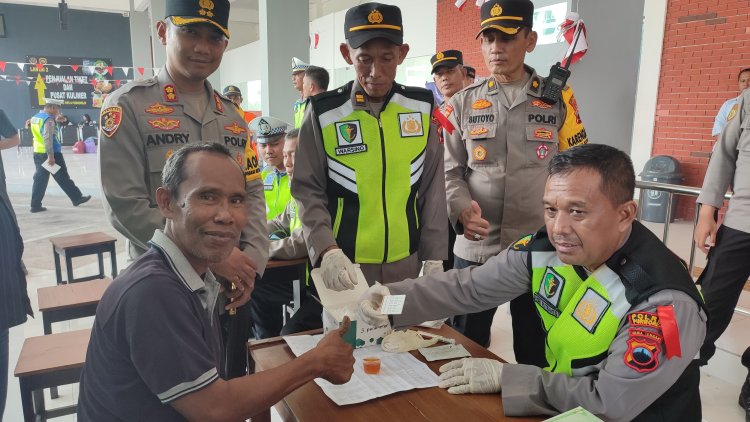 Kapolres Purworejo Pimpin pengecekan kesehatan di Terminal Pastikan Sopir dan kernet Bebas Narkoba dan Miras