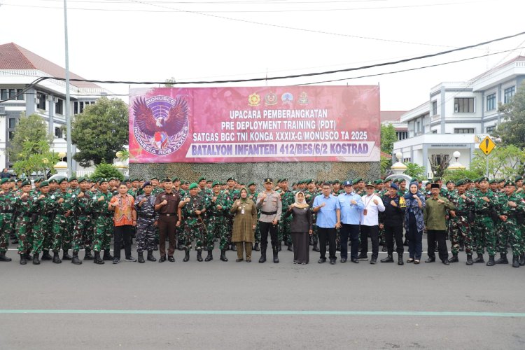 Dilepas Bupati, 370 Personil TNI YONIF 412 Bertolak ke Kongo 
