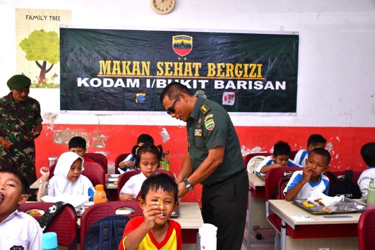 Kodam I/BB Gelar Kegiatan Makan Sehat Bergizi di SD Negeri 064986 Medan