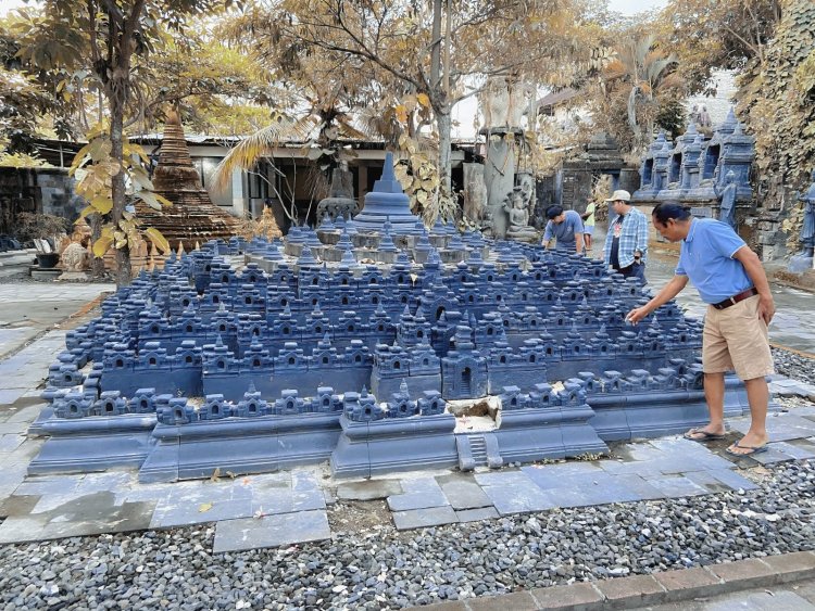 Setengah Abad Memahat Waktu: Nyoman dan Perjalanan Seni ke Penjuru Dunia